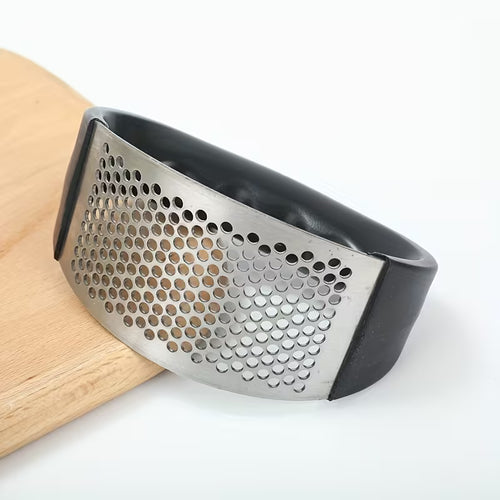 1pc Garlic Crusher Manual Ring Black Vegetable Cutter Kitchen Vegetable And Fruit Gadgets Masher